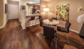 82 Flats Apartments Indianapolis In 46240
