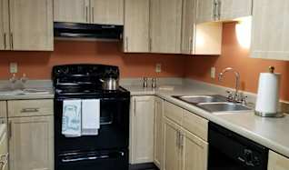 Crown Court Apartments Clackamas Or 97015