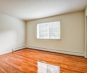 61 Cheap Apartments in berlin ct for rent Living Room