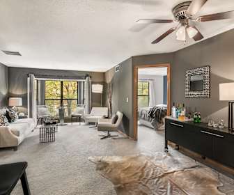 Kilbourn Town Apartments For Rent 90 Apartments Milwaukee Wi Apartmentguide Com