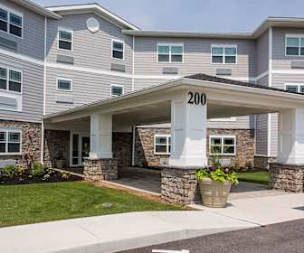 view of front of home featuring a front yard, Villa Capri Apartment Homes