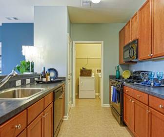 River Oak Apartments
