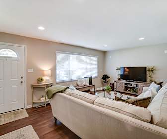 006_1599 Yellowglen Dr.jpg, 1599 Yellowglen Drive