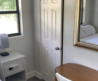 Room for Rent - Orlando house with dining area. Co, West Colonial, Orlando, FL