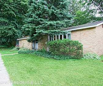 Walnut Circle Apartments, Geneva, OH
