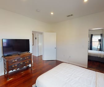 Room for rent. 731 South Rampart Boulevard, Elegance International, CA