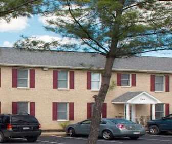 Brookfield Apartments, Strasburg, VA