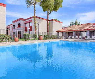 Northern Chateau Apartments Reviews