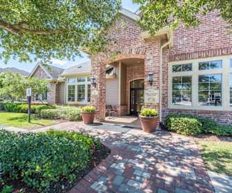 73  All bills paid apartments in north houston Interior Design