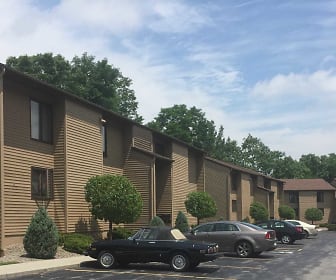 Crystal Tree Apartments of Fayetteville, Fayetteville Manlius High School, Manlius, NY