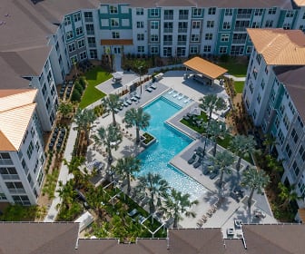 Essex Luxe Apartments, Everest University  South Orlando, FL