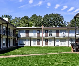 Cherry Creek Apartments, Colonial Middle School, Memphis, TN