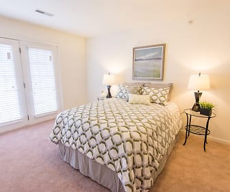 view of carpeted bedroom, Silver Lake Hills