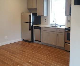 84 House Apartments for rent near henry ford hospital Living Room