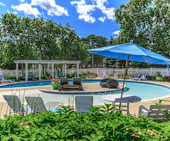 Huntington Parc Townhomes, Elevate Salon Institute Royal Oak, MI