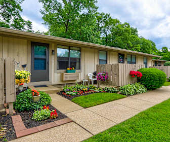 Windsor Park Estates 40 Photos 8 Reviews Apartment For Rent In Copley Fairlawn 1335 Vale Dr Copley Oh 44321 Apartments For Rent Two Bedroom Suites Large Living Room