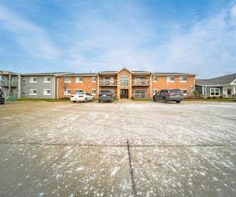 Shady Lake Apartments, North Jackson, OH