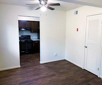 Lofts For Rent In Portsmouth Va Apartmentguide Com [ 280 x 336 Pixel ]