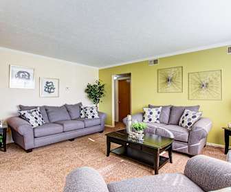 Cambridge Square Apartments, Stadium Drive School, Boardman, OH
