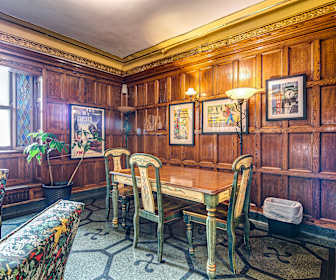 Pet Friendly Apartments For Rent In Chicago Il