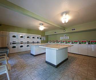Apartments For Rent In West Coast University Anaheim Ca 507 Rentals Apartmentguide Com