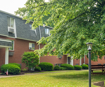 Lake Cable Village Apartments, Lake Cable Elementary School, Canton, OH