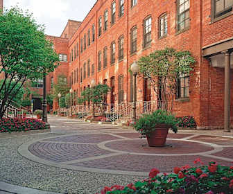 Luxury Apartments For Rent In Rivertown Warehouse District Detroit Michigan 23 Rentals