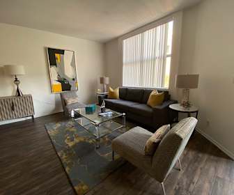 Lofts For Rent In Culver City Ca Apartmentguide Com [ 280 x 336 Pixel ]