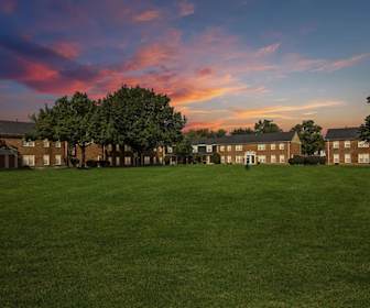 Apartments Under 700 In Cincinnati Oh Apartmentguide Com