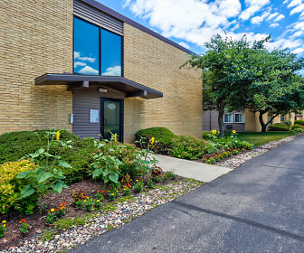 Park Village Apartments, Cherokee Heights Middle School, Madison, WI