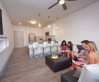 Apartments For Rent In University Of Florida Fl 351 Rentals Apartmentguide Com