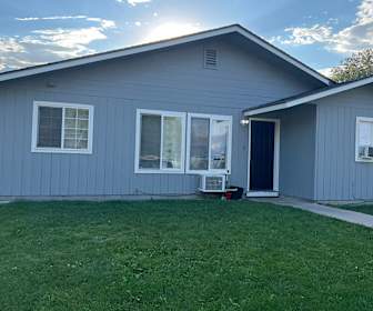 the den apartments ellensburg