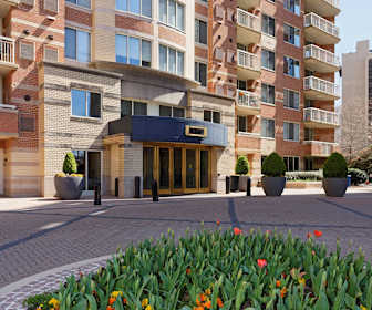 Crystal City Shops Apartments For Rent 68 Apartments Arlington Va Apartmentguide Com