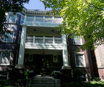 Pet Friendly Apartments For Rent In Hyde Park Chicago Illinois Apartmentguide