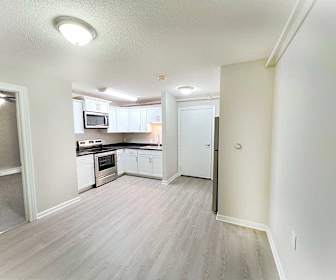 2100 Springport, 49202, MI