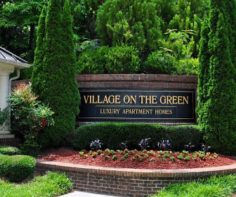 view of community / neighborhood sign, Village on the Green