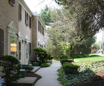 Evergreen Place Apartments, Hamden High School, Hamden, CT