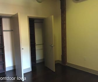 427 Pershing Ave. Market Lofts, 52801, IA