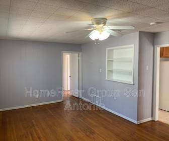 206 Williamsburg Pl, San Antonio, TX