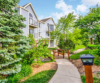 Apartments For Rent In Lakes Of The Four Seasons In 226 Rentals Apartmentguide Com