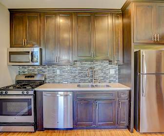 4Kitchen (1).jpg, 2350 Portland Street