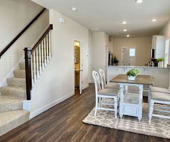 Apartments For Rent In Empire Beauty School Richmond Va 26 Rentals Apartmentguide Com