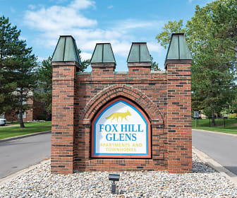 view of community / neighborhood sign, Fox Hill Glen