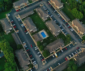 Lakeland Villa Apartments, Edgewood Middle School, Warsaw, IN