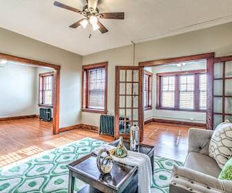 Highlander Apartments For Rent 165 Apartments Omaha Ne Apartmentguide Com