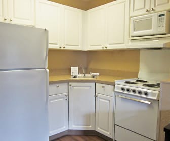 Furnished Studio - Greensboro - Airport, Southwest Guilford High School, High Point, NC