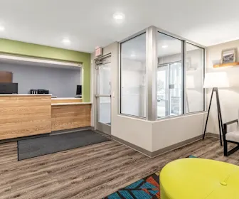 Furnished Studio - Cincinnati - Florence - Airport, Gateway Community and Technical College  Edgewood, KY