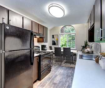 Wellington Apartments, Harrison Medical Center, Silverdale, WA
