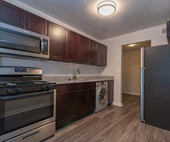 Edmondson Village Apartments For Rent 249 Apartments Baltimore Md Apartmentguide Com