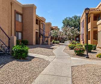 96 Simple Apartments on 43rd ave and van buren Living Room